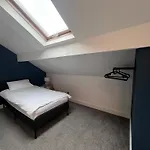 The Bluebird Ii Bed & Breakfast Leeds (West Yorkshire)